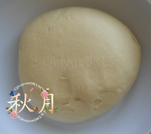 豆面饸饹,用手和,不要太软或太硬了,比饺子面软就行。醒20分钟左右