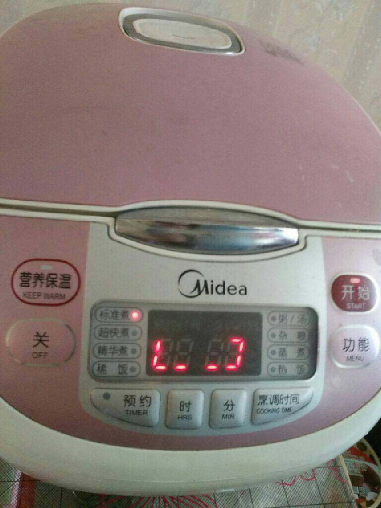 滚辣皮子寿司,1 将米饭标准煮熟