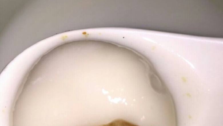 纯牛奶汤圆,盛碗食用