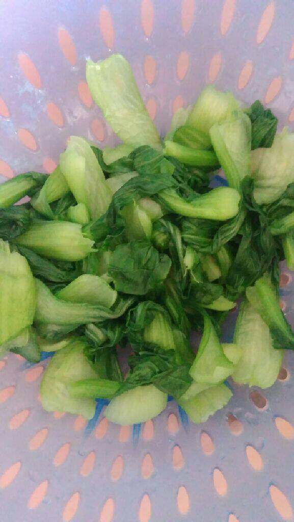 香菇油菜,菜心洗净，焯水