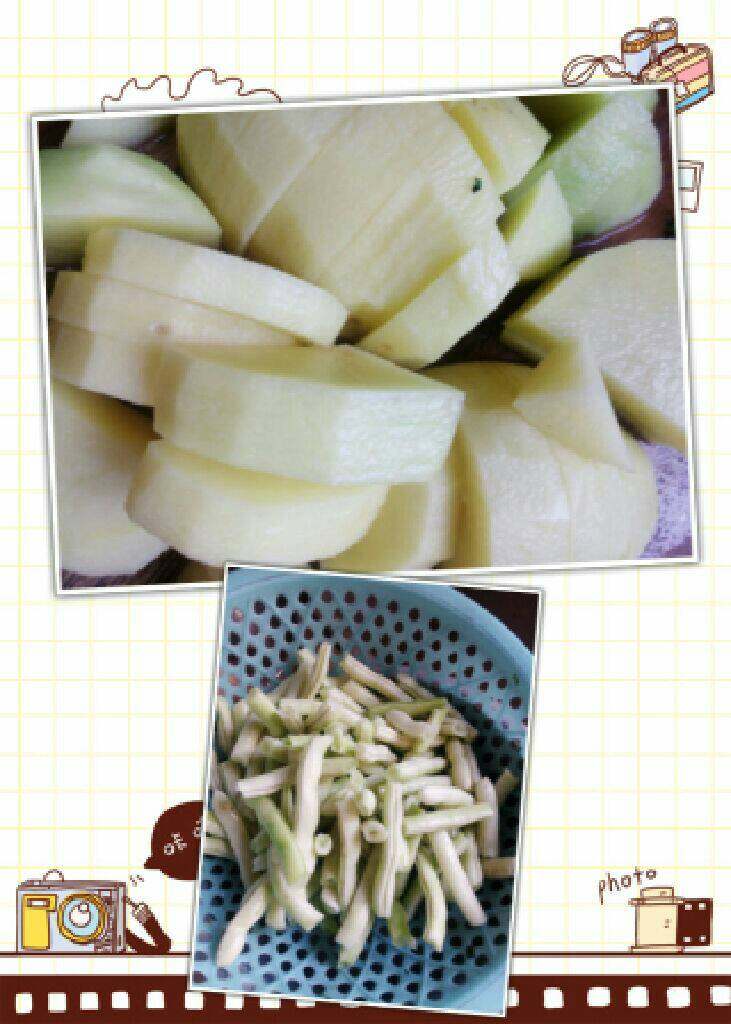 芸豆土豆炖肉,<a style='color:red;display:inline-block;' href='/shicai/ 23'>土豆</a>去皮洗净切厚片，<a style='color:red;display:inline-block;' href='/shicai/ 71'>芸豆</a>择好掰段洗净备用