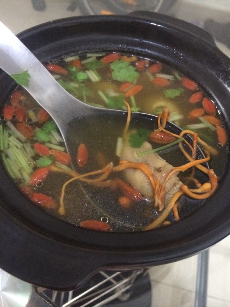 简单滋补虫草花鸡汤