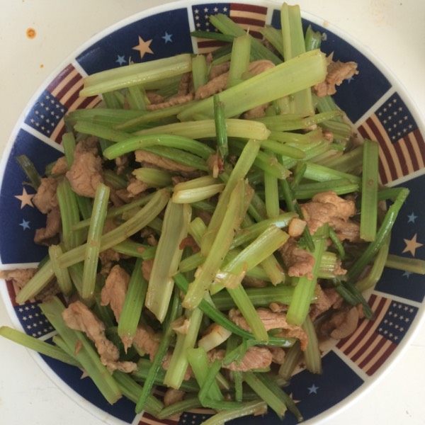 肉炒芹菜