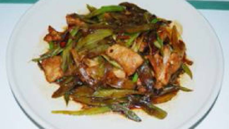 芹菜炒肉