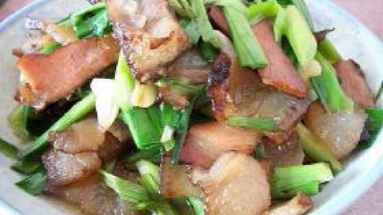 蒜苗炒腊肉