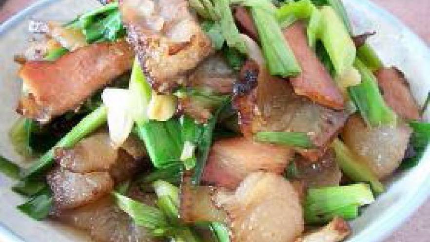 蒜苗炒腊肉