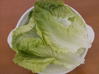 烤出来的美味——奥尔良香烤排骨,2.准备生菜。