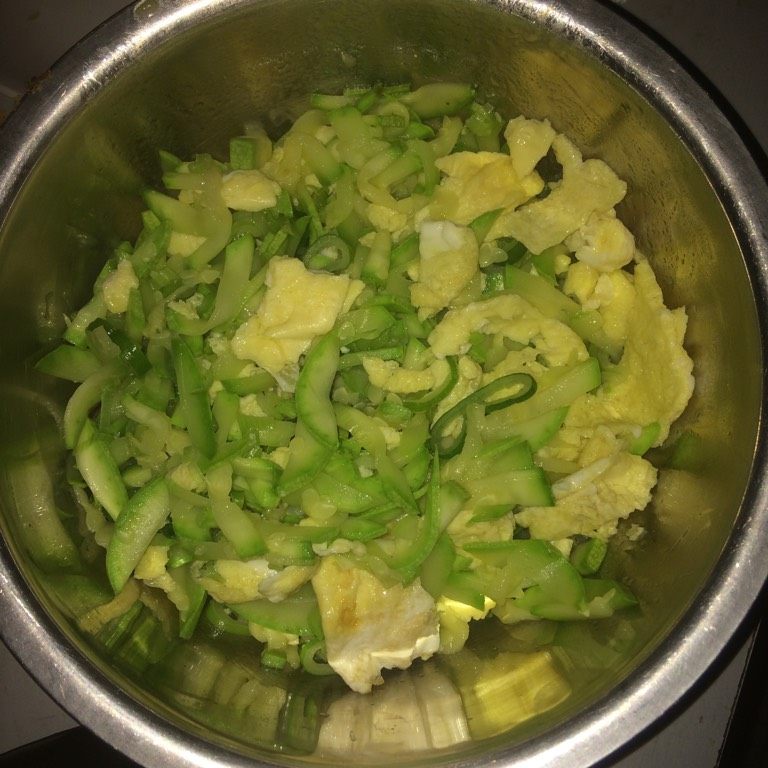 西葫芦炒鸡蛋