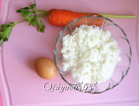 彩色米饭,备用所有食材。<a style='color:red;display:inline-block;' href='/shicai/ 507'>米饭</a>用盐和<a style='color:red;display:inline-block;' href='/shicai/ 851'>橄榄油</a>拌一下。
