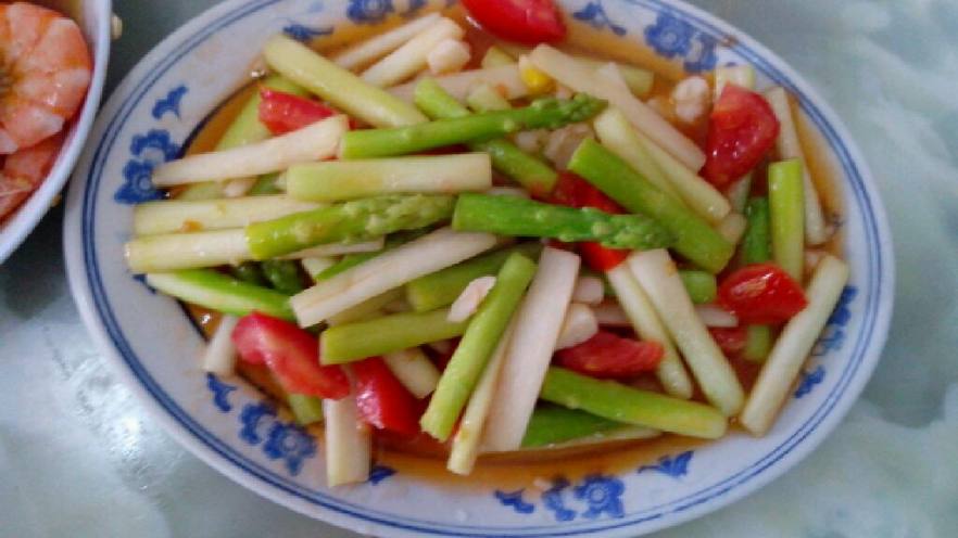 西红柿炒芦笋