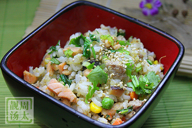 藜麦三文鱼炒饭