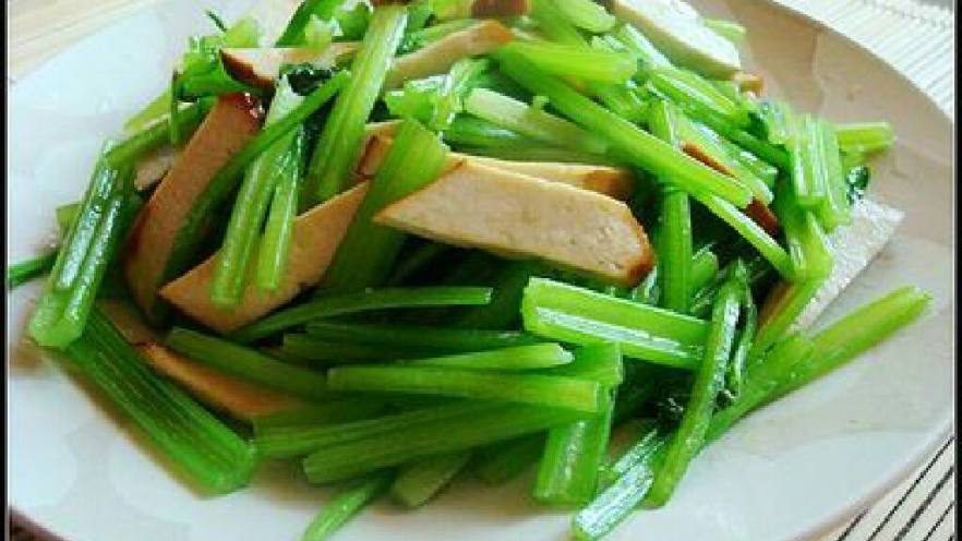芹菜炒香干