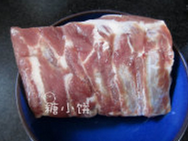BBQ甜辣烤肋排,买来的肋排,连着不切断