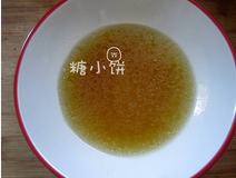 红烧牛肉面,滤出一碗牛肉原汤作为面的汤底