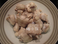 豉汁蒸翅,焯水后洗干净血沫和杂质