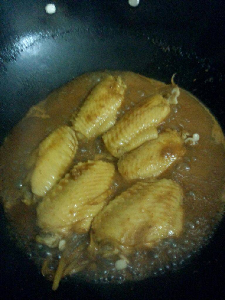 焖鸡翅,大火焖开在转小火焖