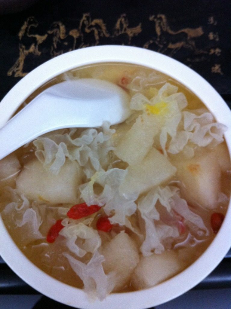 银耳汤2