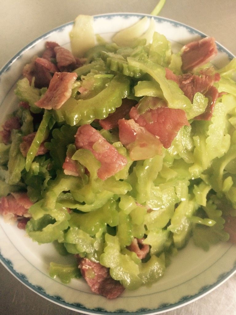 火腿炒苦瓜