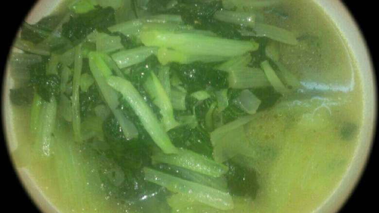 清炒小青菜,翻炒至小青菜开始出水关火即可