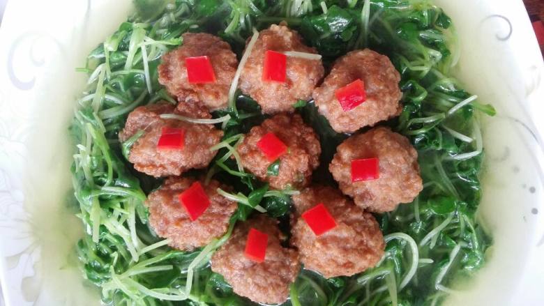 小罗卜芽香菇肉丸