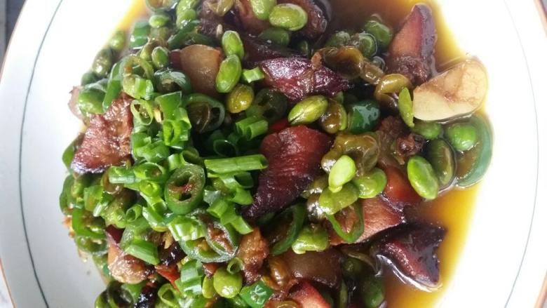 腊肉炒青豆