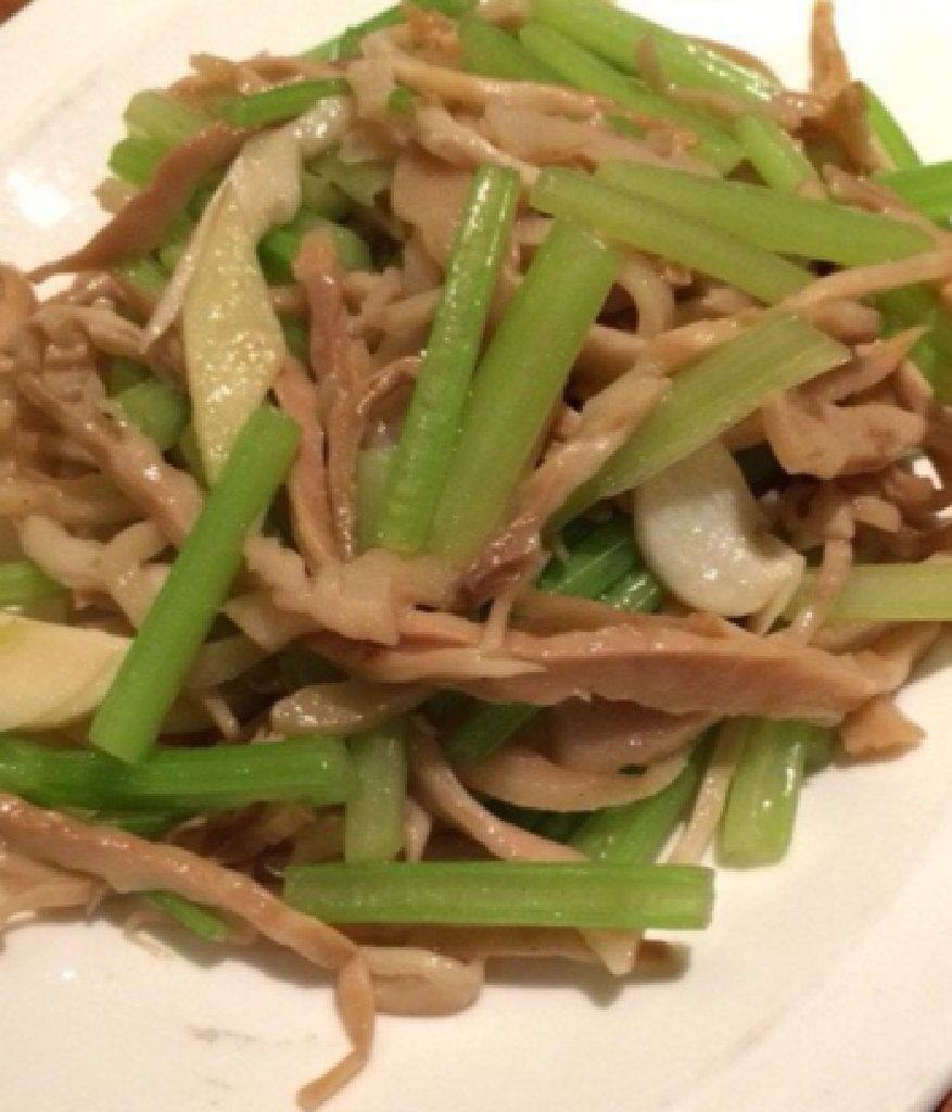芹菜炒肉丝