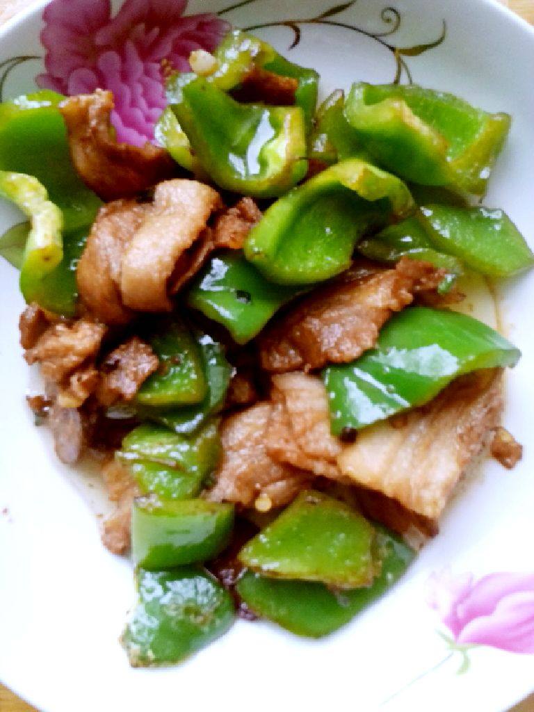 大辣椒炒五花肉