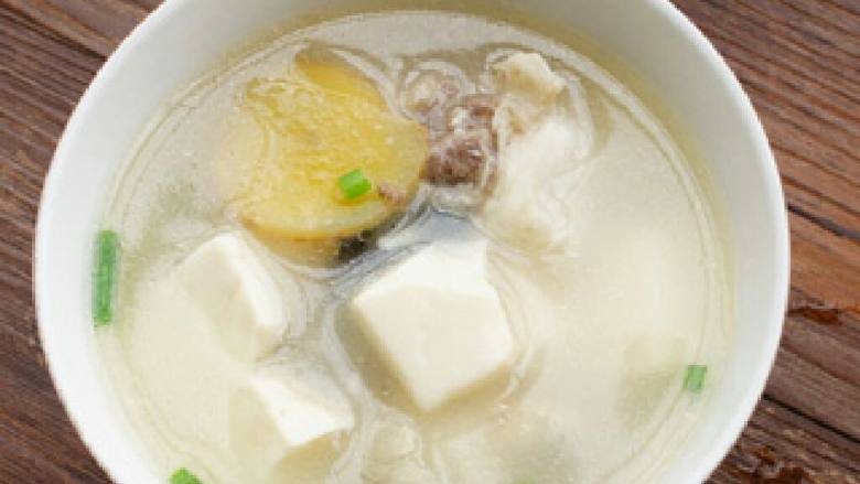 鱼头豆腐汤