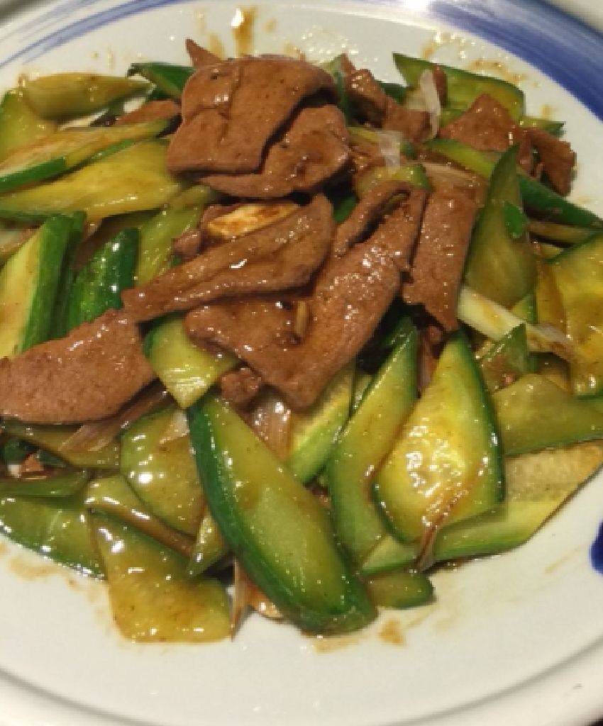 黄瓜炒瘦肉