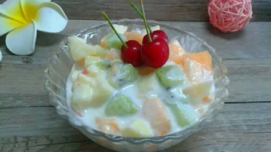 酸奶水果沙拉