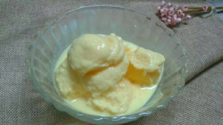 芒果酸奶冰淇淋