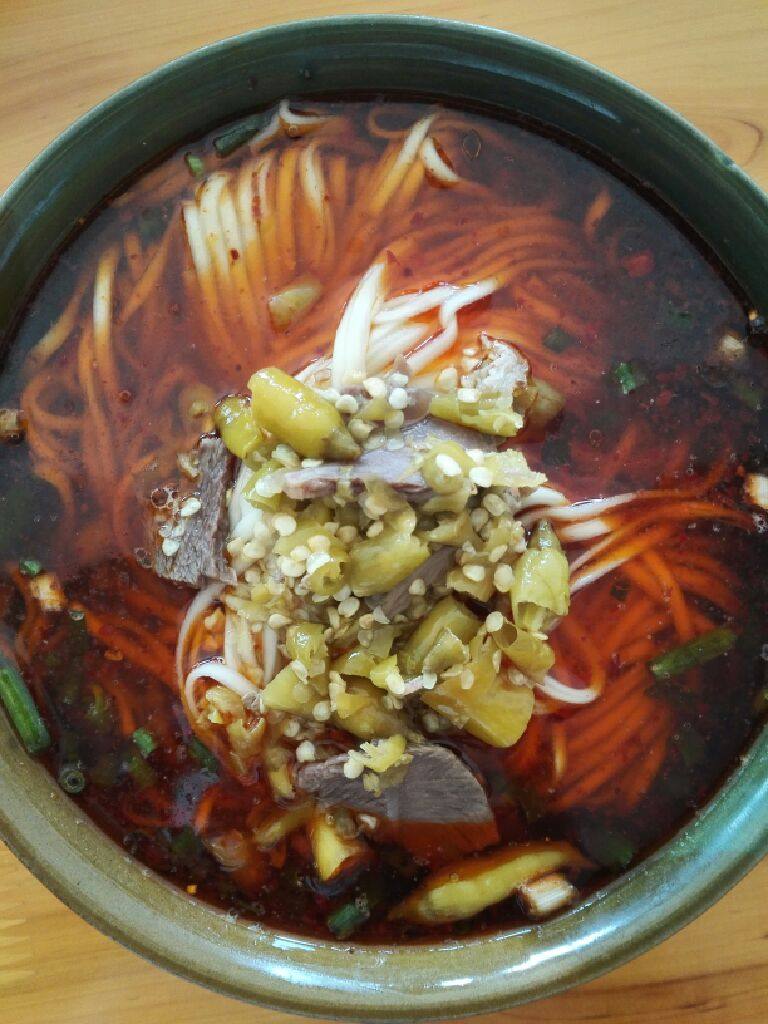 红油泡椒牛肉面