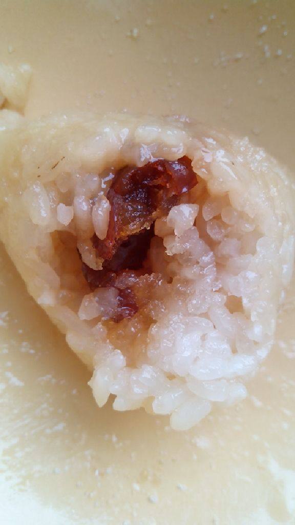 江米蜜枣粽子,时间到了盛出来撒上白糖 好美味