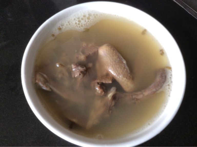 绿豆百合煲老鸽