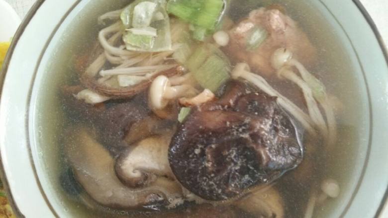 杂菌瘦肉汤