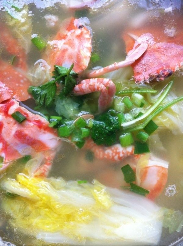 蟹白菜汤
