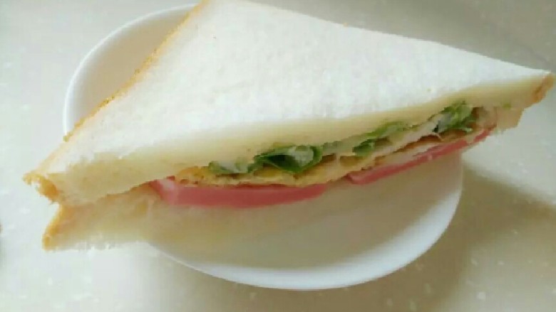 新鲜早餐三明治