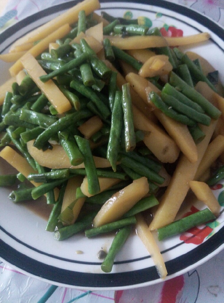 豆角炒土豆