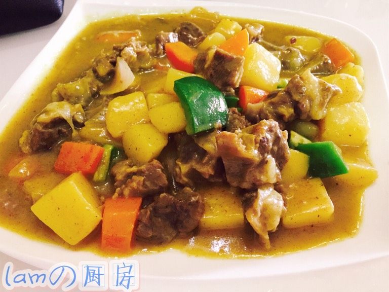 什蔬咖喱牛腩
