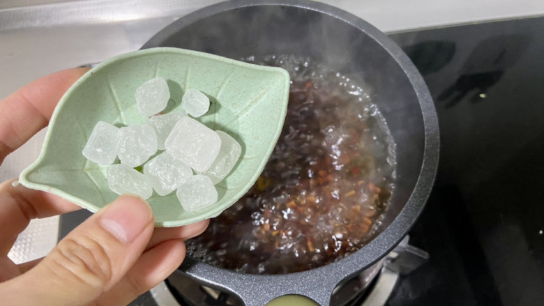 山药红豆糕➕奶香红豆山药糕,加入适量<a style='color:red;display:inline-block;' href='/shicai/ 866'>冰糖</a>,喜欢甜的可以多加点,我加了15g