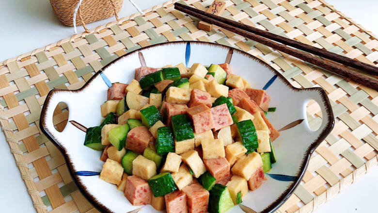 黄瓜烧豆腐,营养美味又健康的快手菜,做起来吧!