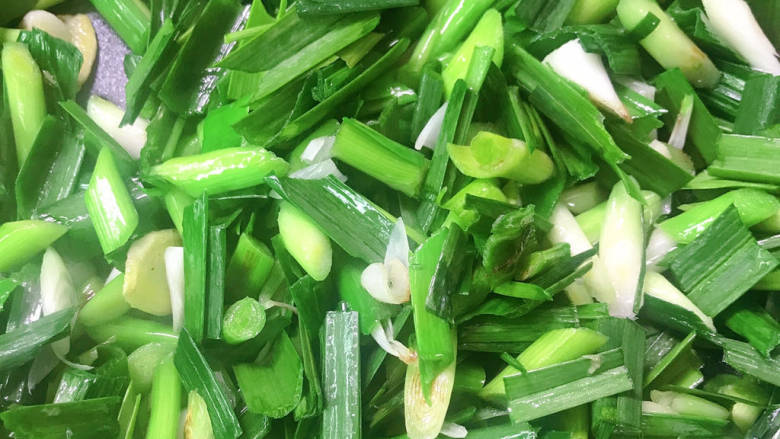 蒜苗炒牛肉,大火翻炒