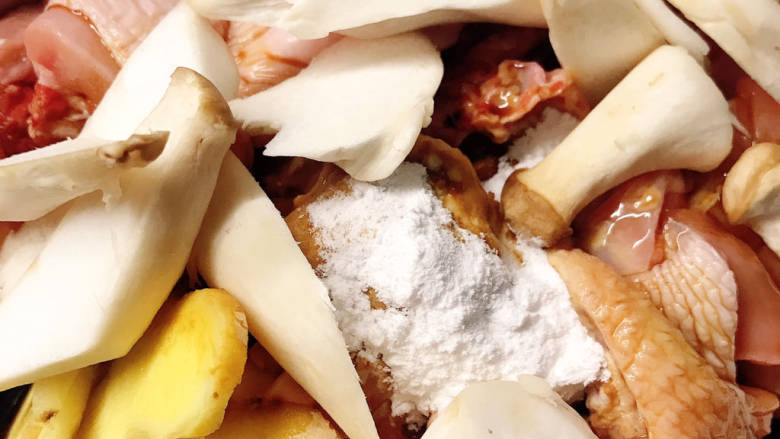 #闹元宵#胡萝卜滑鸡饭（电饭锅版）,<a style='color:red;display:inline-block;' href='/shicai/ 238'>杏鲍菇</a>切厚片