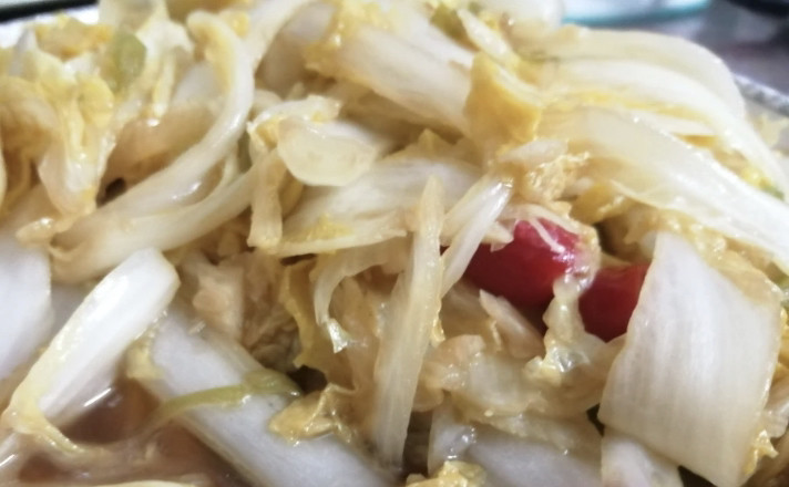 素炒白菜,加入适量<a style='color:red;display:inline-block;' href='/shicai/ 721'>蚝油</a>,生抽,断生以后加入适量的盐。然后就可以出锅,特别简单。