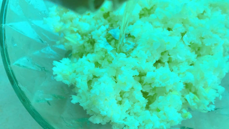 #闹元宵#蒜泥白肉,加入<a style='color:red;display:inline-block;' href='/shicai/ 748'>花椒油</a>