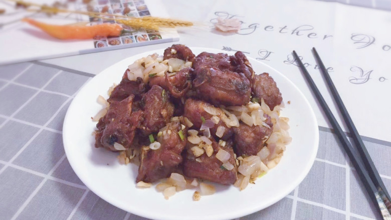 蒜香炸排骨,看着食欲大增~