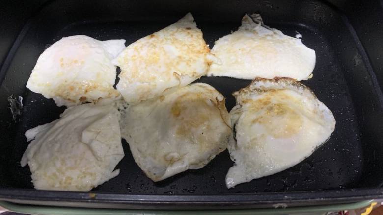 酱卧鸡蛋,翻面