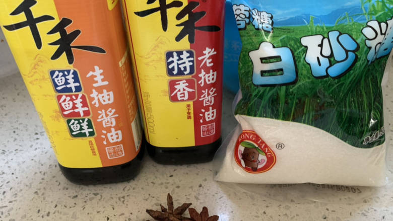 豆角焖五花肉,准备以上调料👆