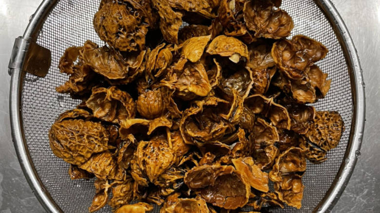 核桃壳煮水,我就用这个分量
